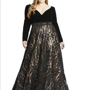 Mac Duggal - 67614F Beaded Velvet Long Sleeve Sequined Evening Ballgown